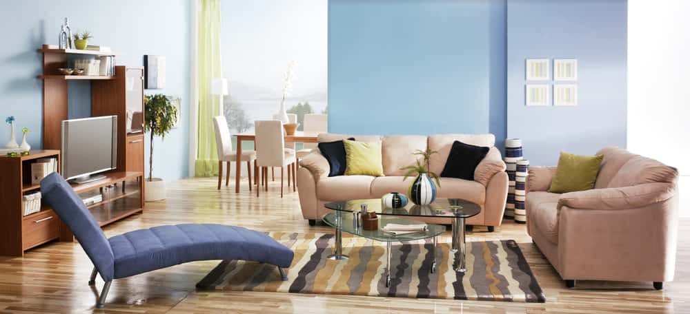 blue lay-back chair