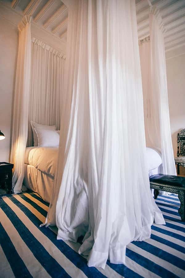 canopy single bed