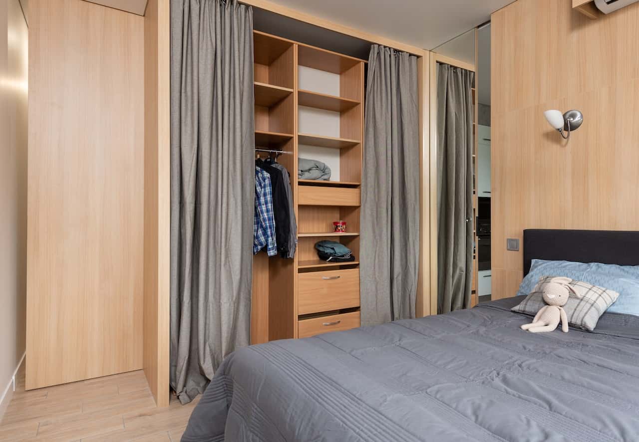 chic modern look wardrobe