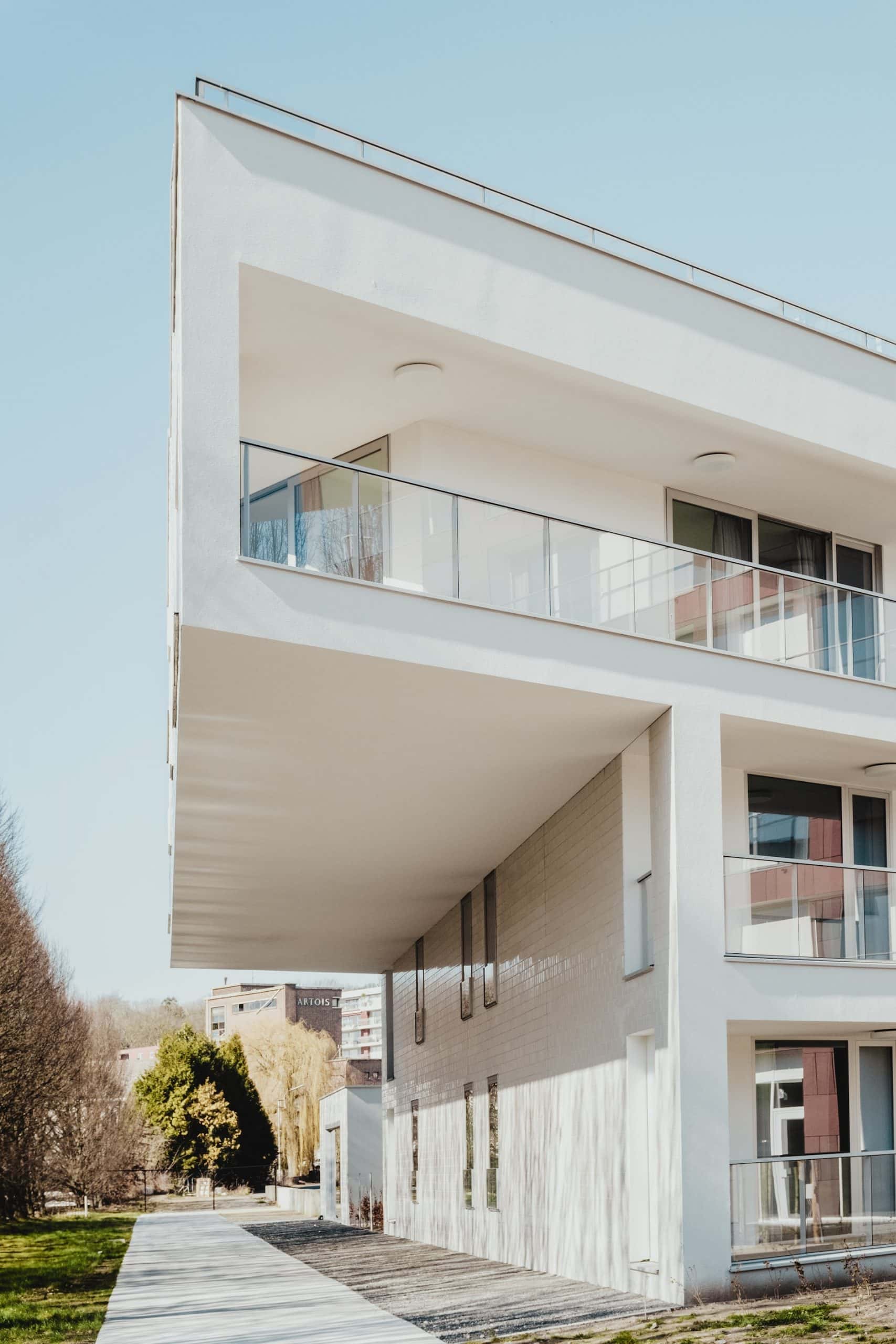 clear panels glass balcony