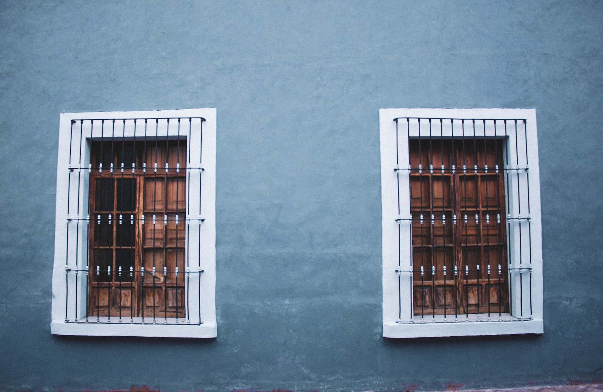 colour for window grill