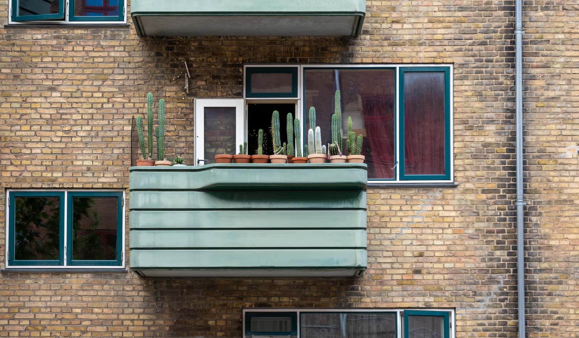 concrete-finish balcony grill