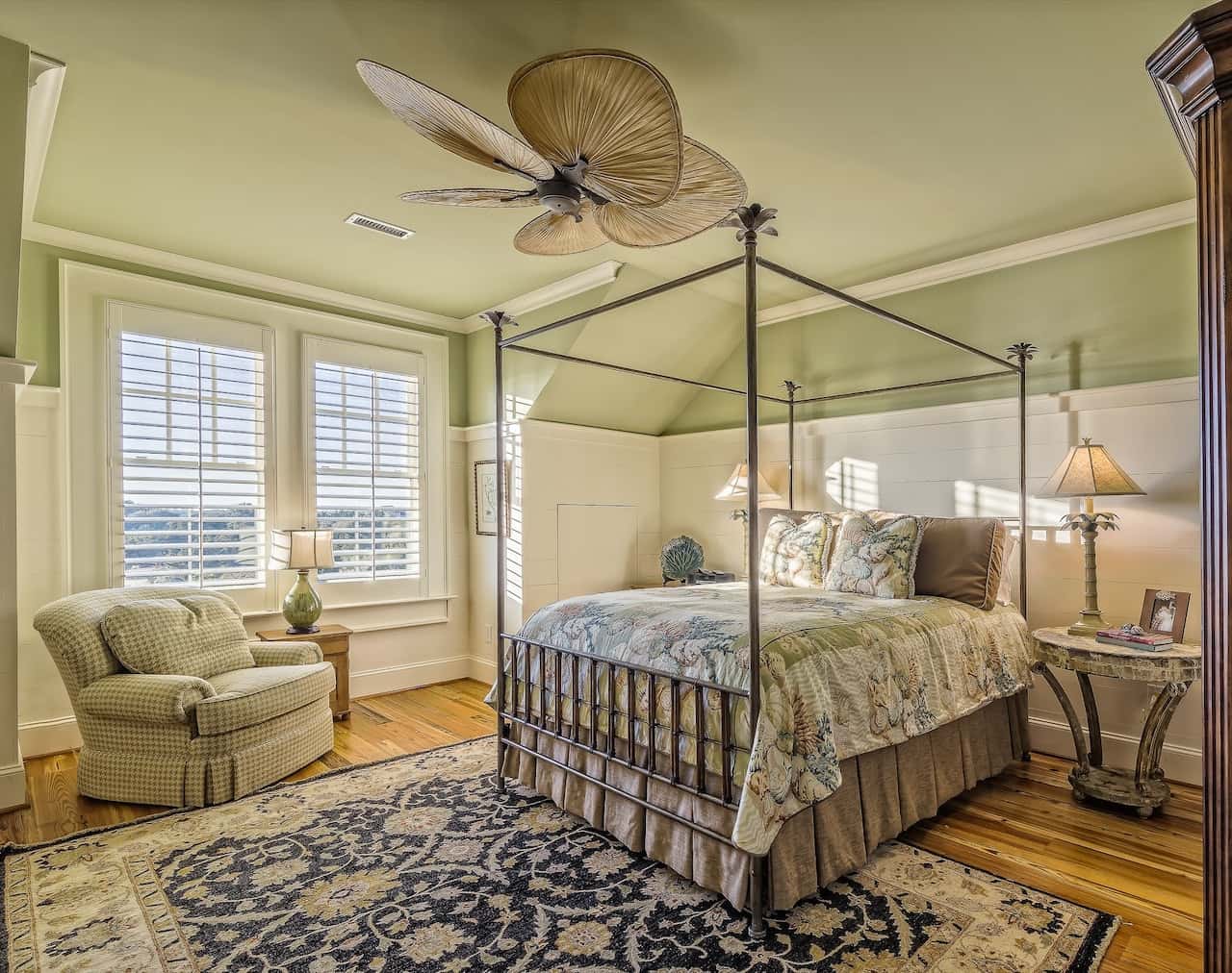 four-poster beds