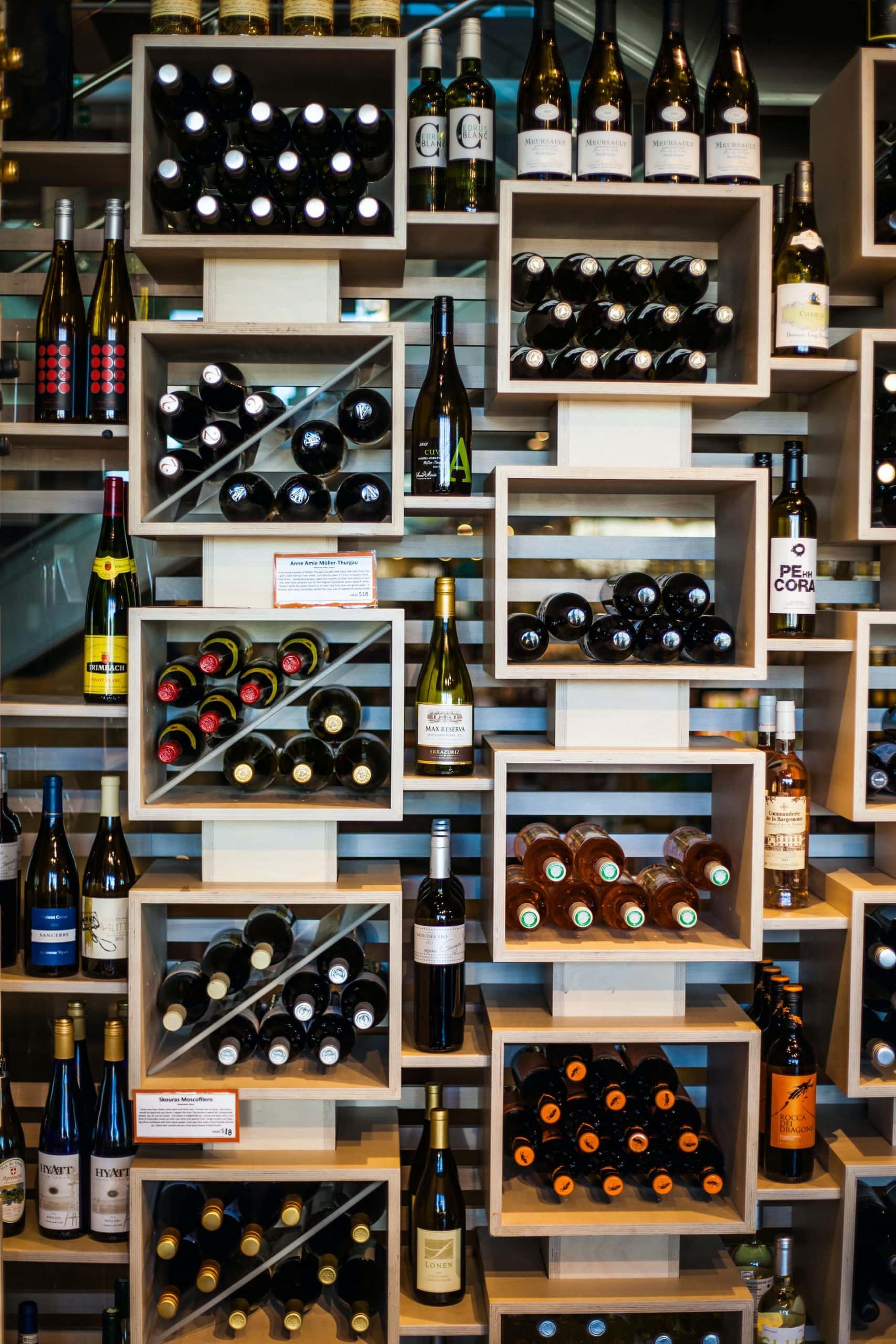great wine cellar wall ideas