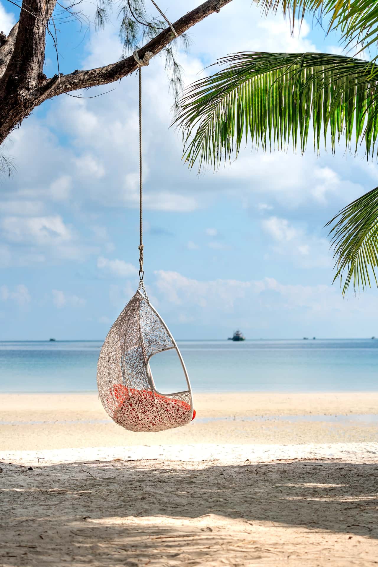 hanging egg chair