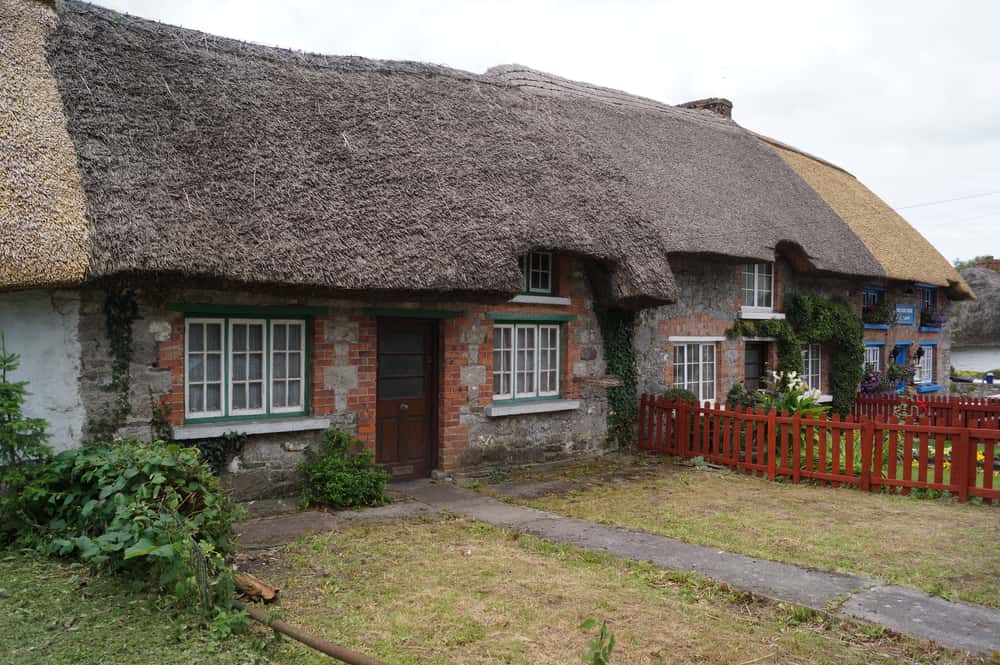 heather as a thatch roofing material