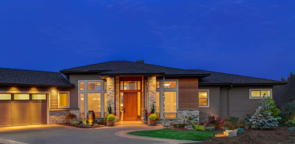 luxurious single floor house design