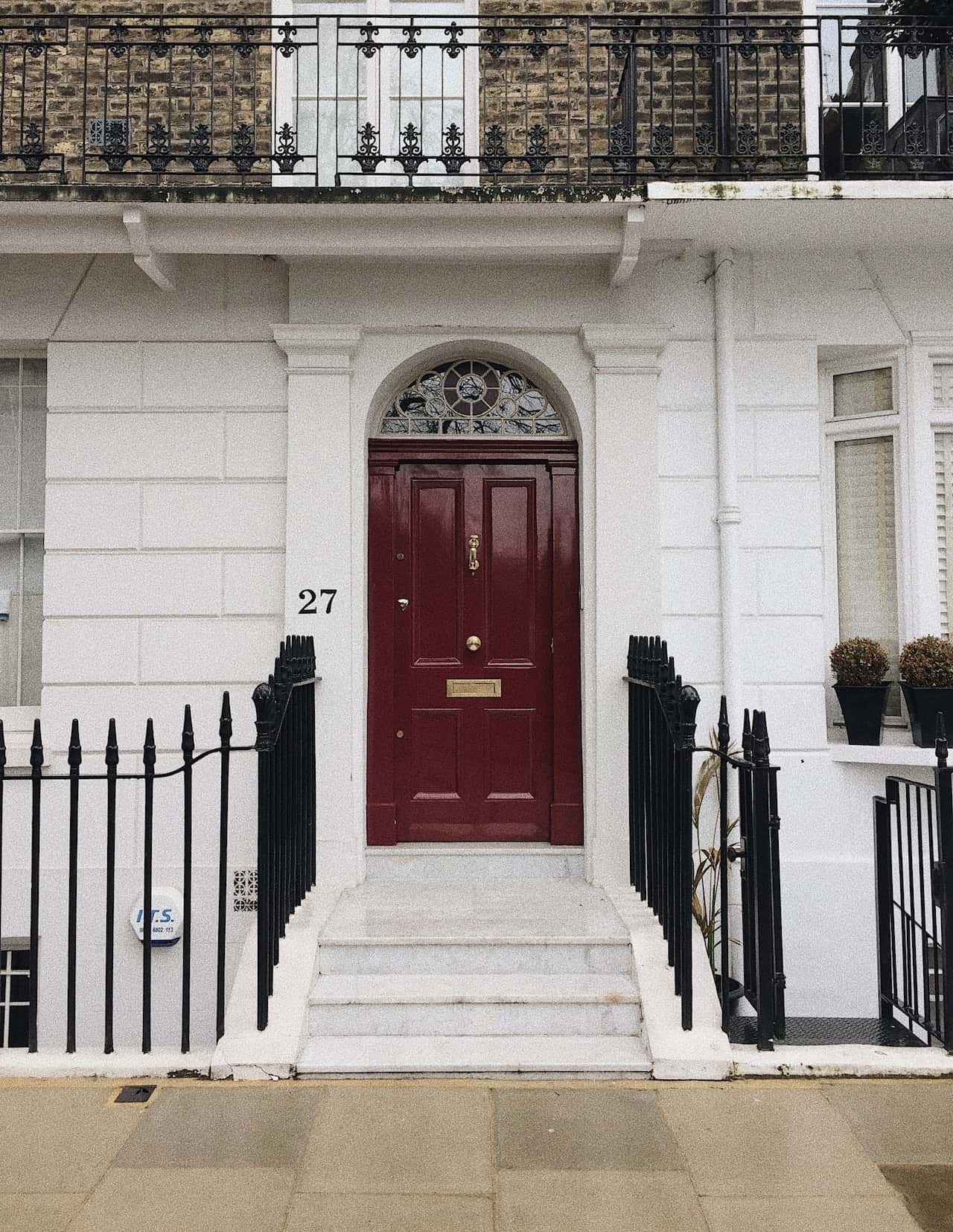 main door colour as per vastu