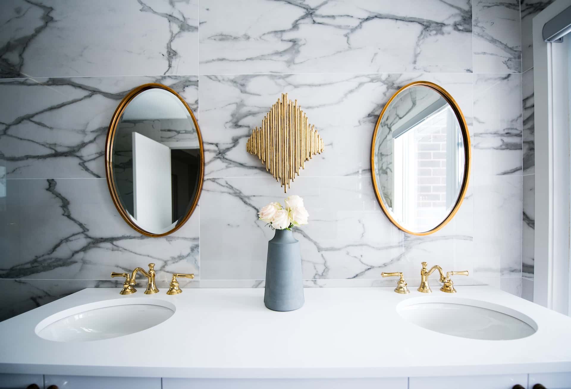 minimalistic bathroom design with countertop