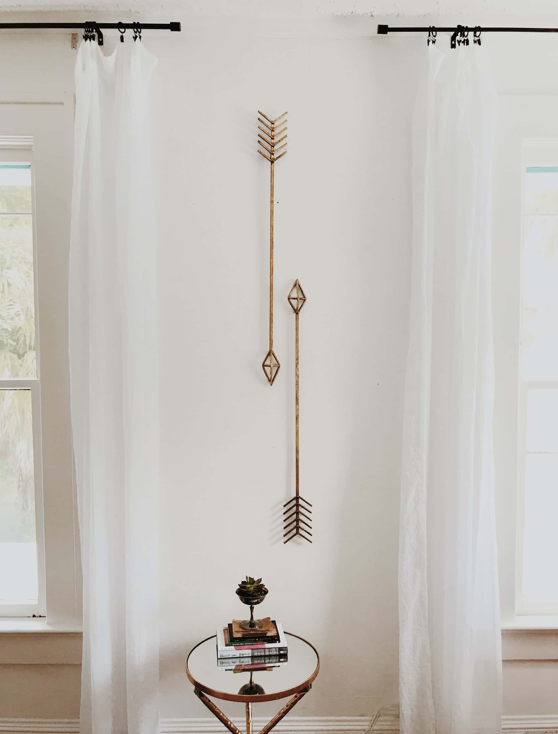 minimalistic wall decor