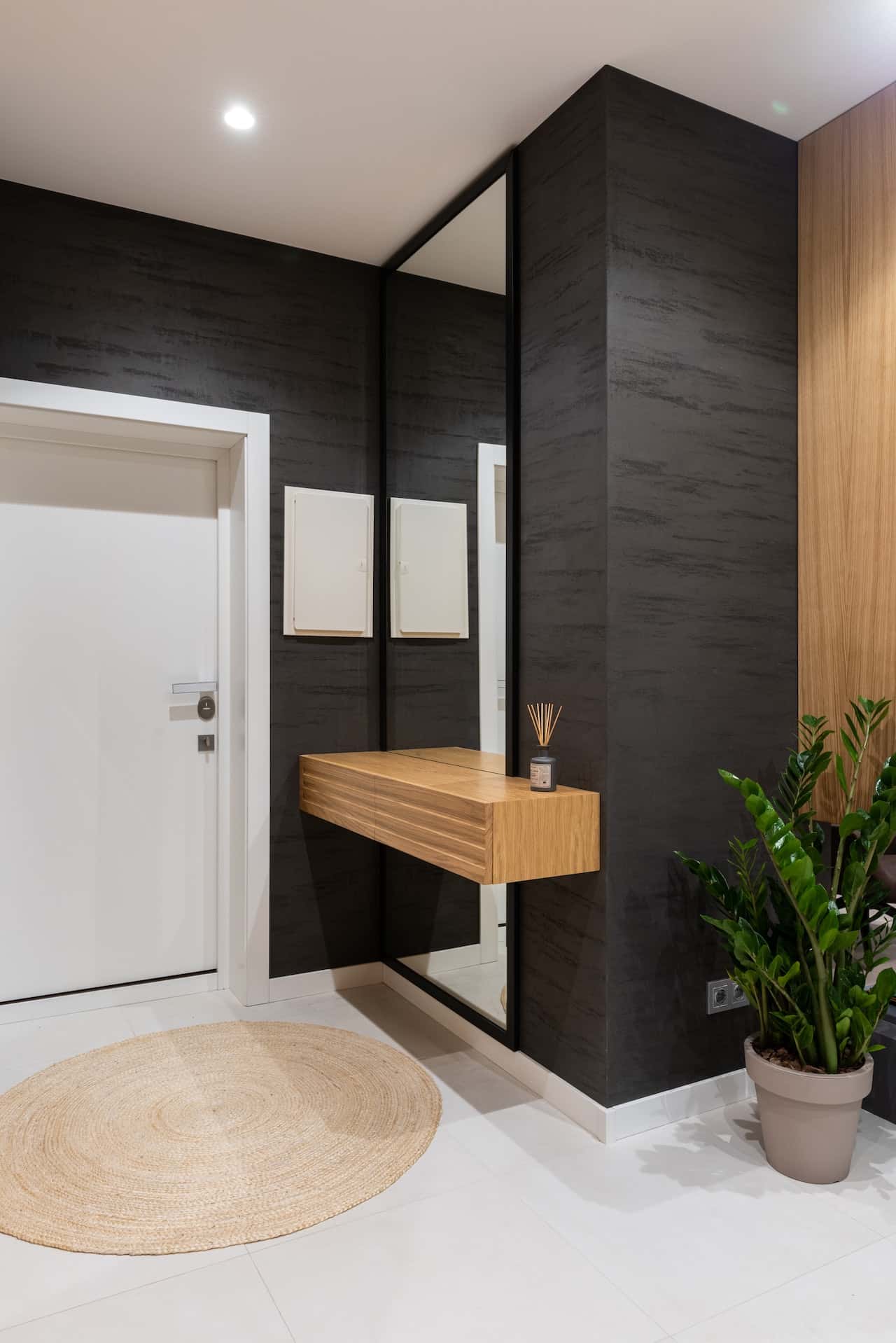 mirror paneling