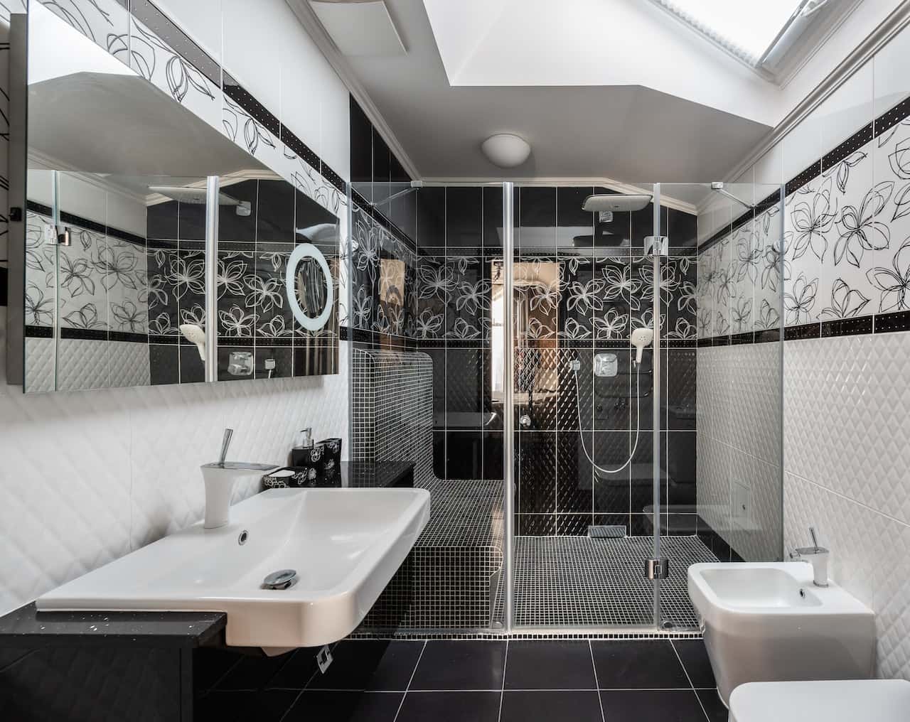 modern black bathroom design