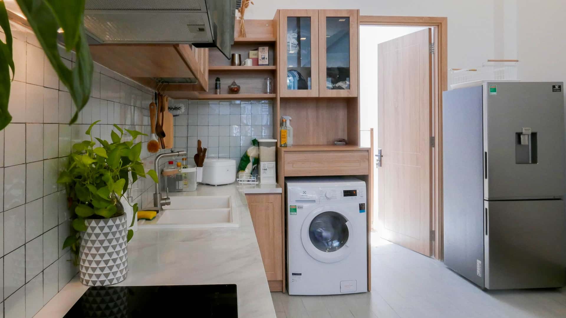 multi-purpose kitchen wash area