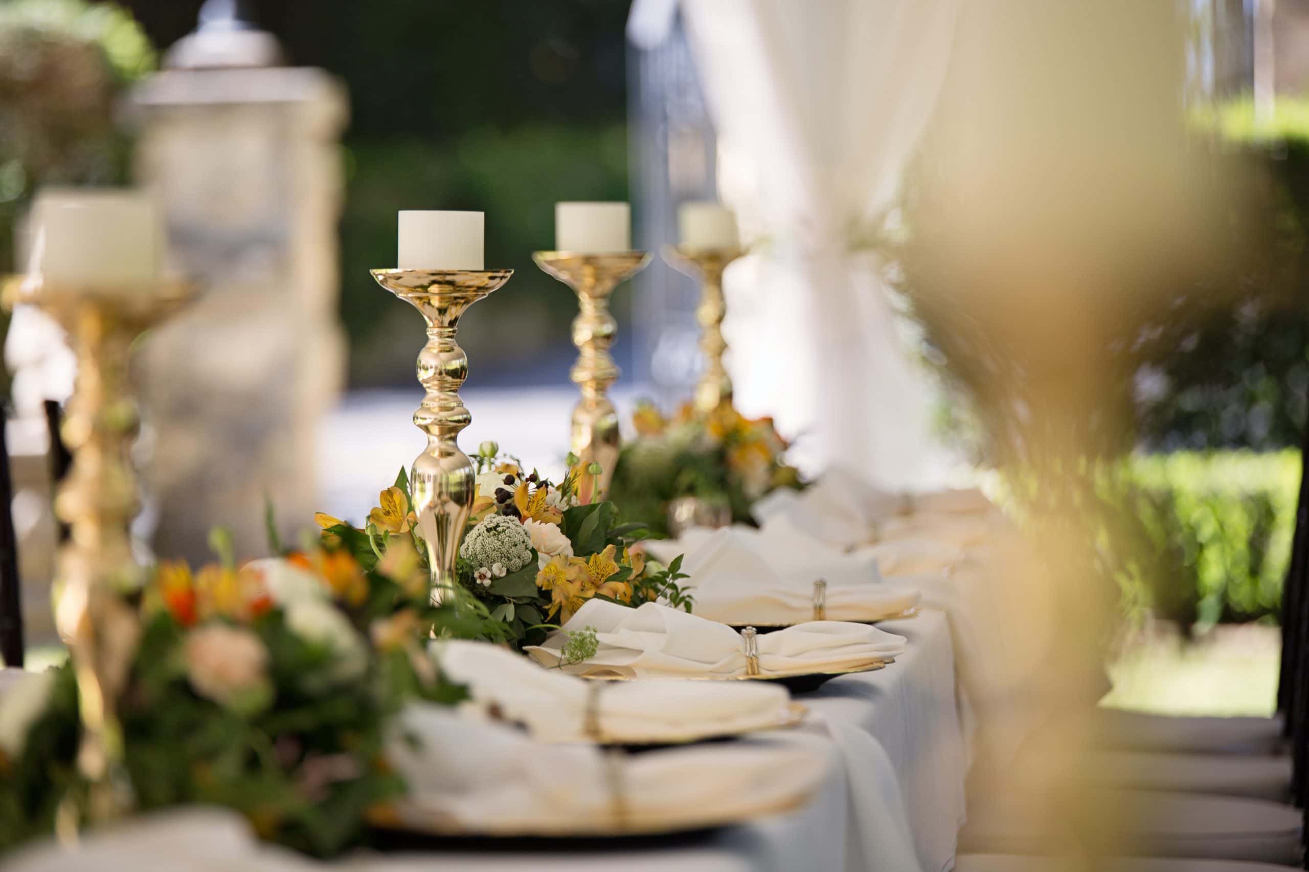 outdoor dining table