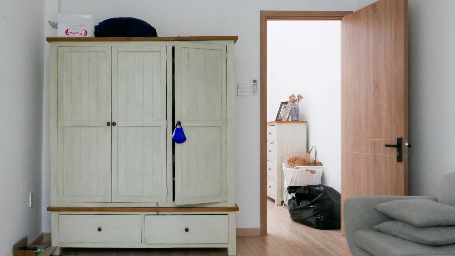 pastel wardrobe laminate designs