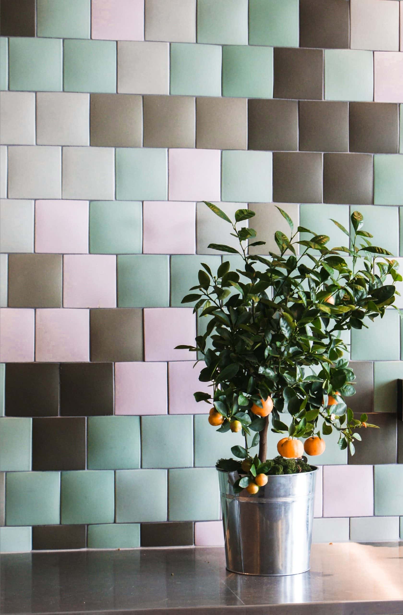 pink kitchen backsplash chic