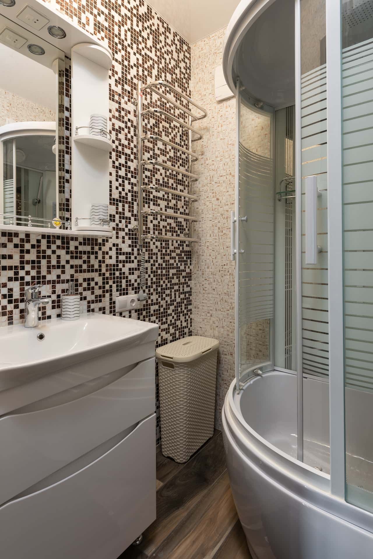 small bathroom decor ideas