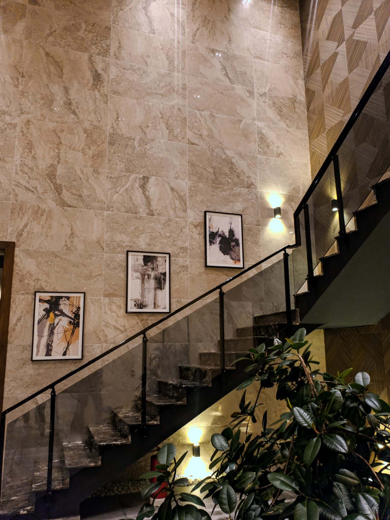 18 Staircase Lighting Ideas to Elevate Your Home Design
