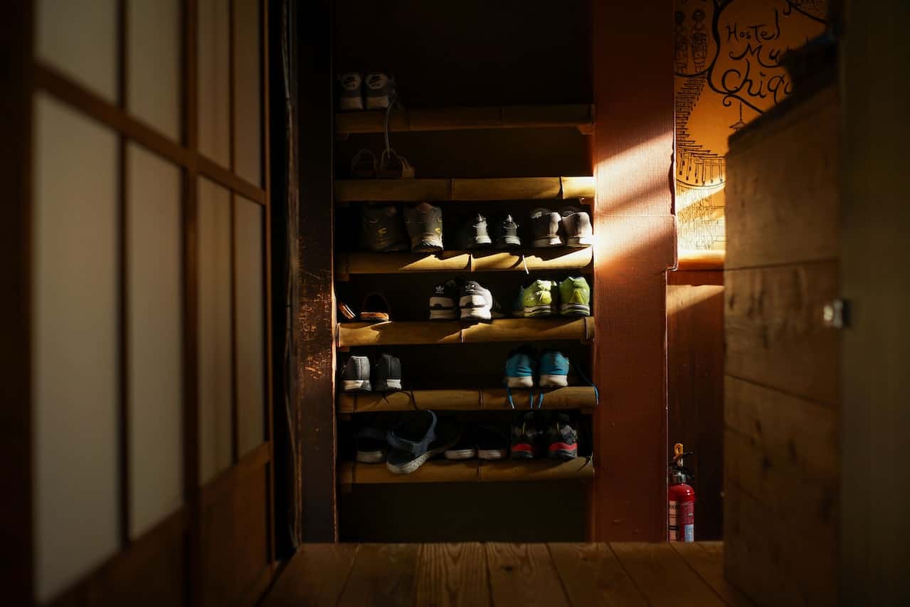 wooden shoe stand