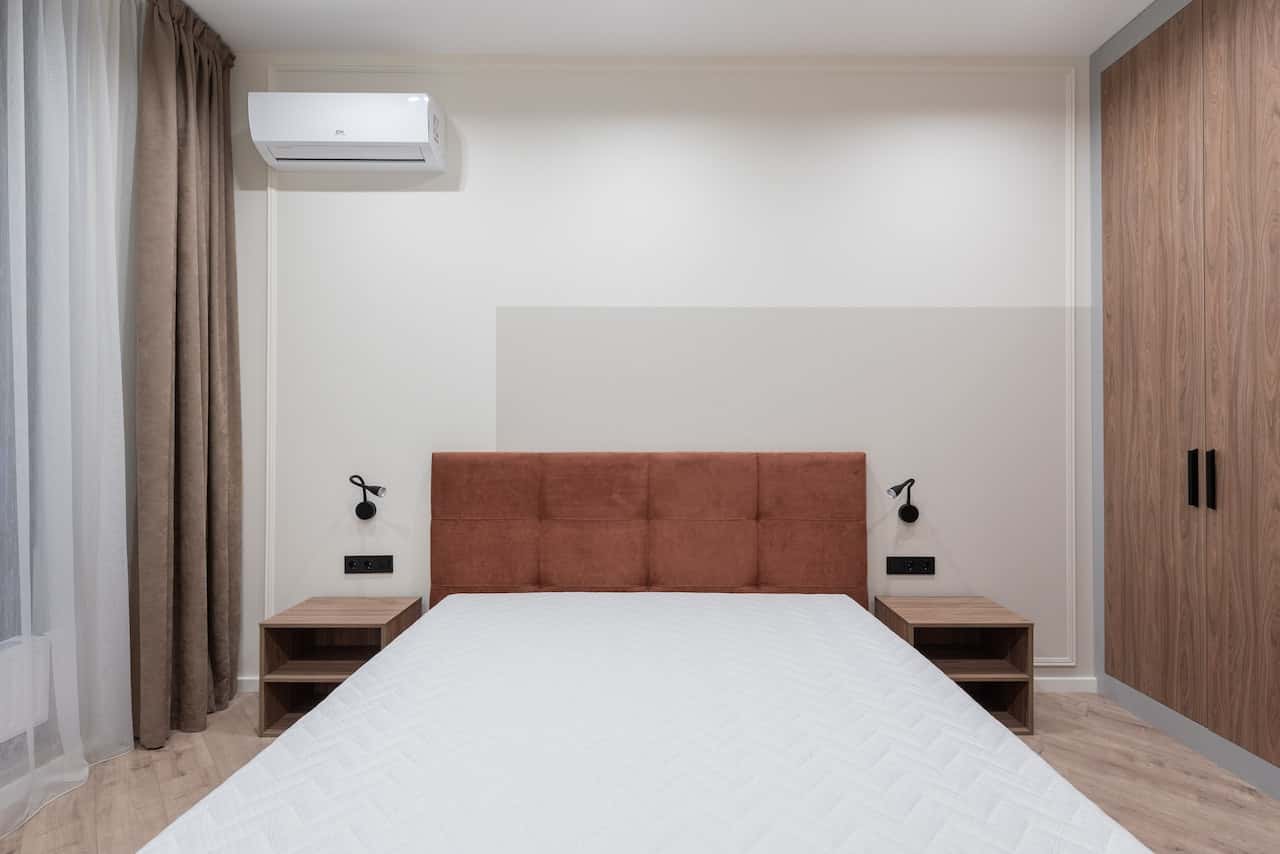 add structure to the bedroom with paint