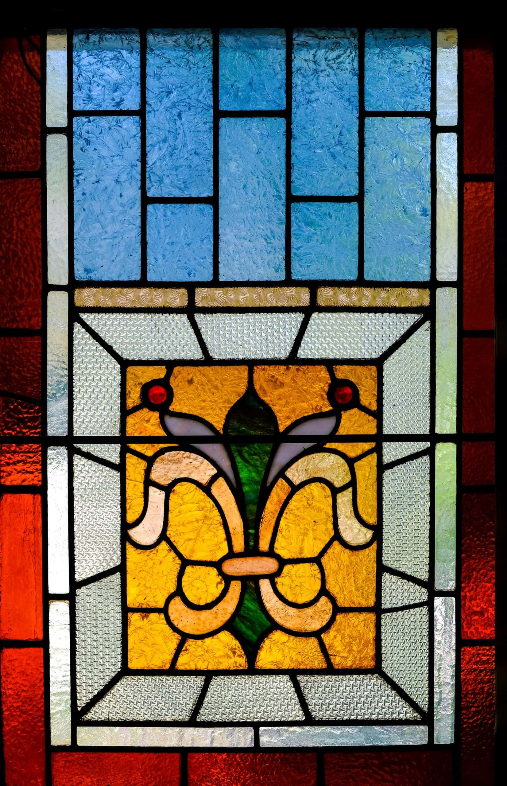 Artistic glass etching designs with stained-glass effect for colourful home décor