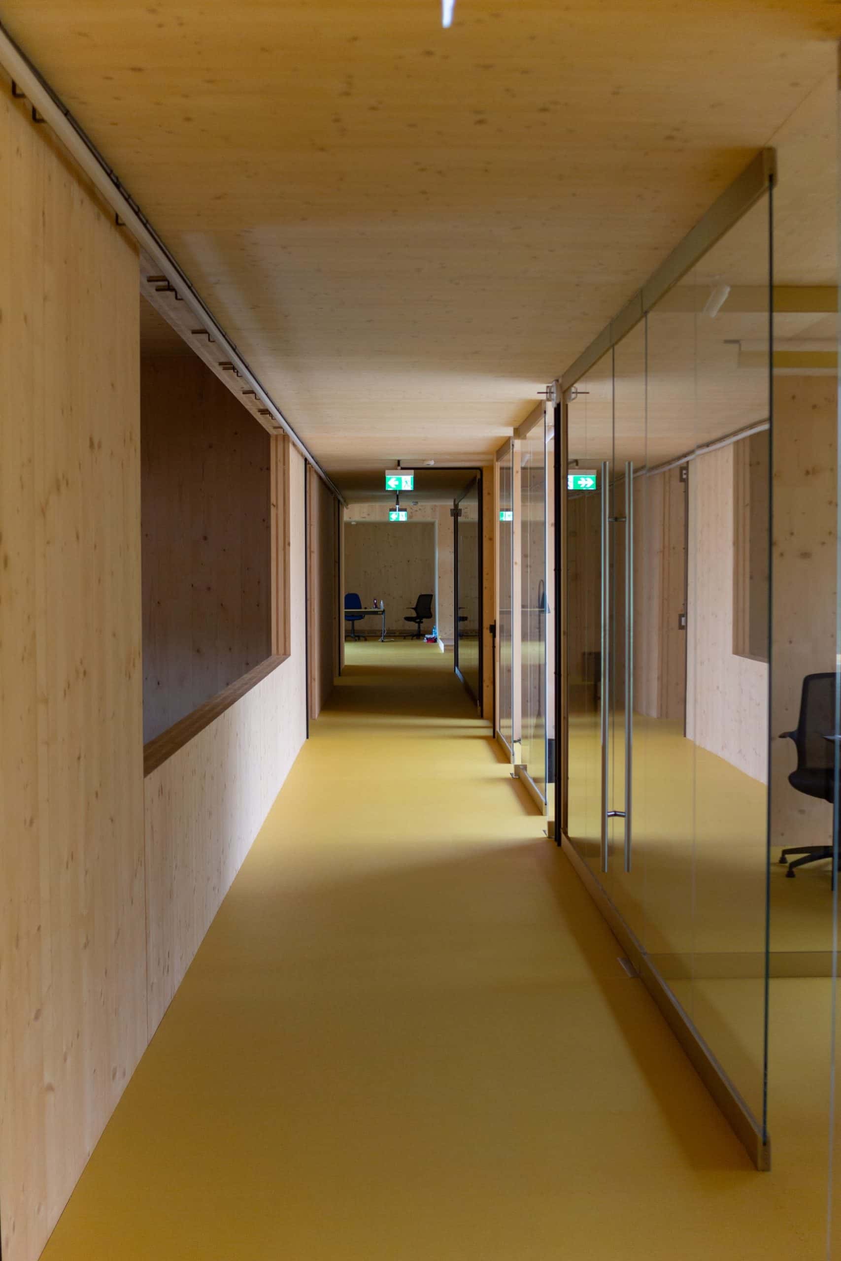 end-to-end mirror wall panels