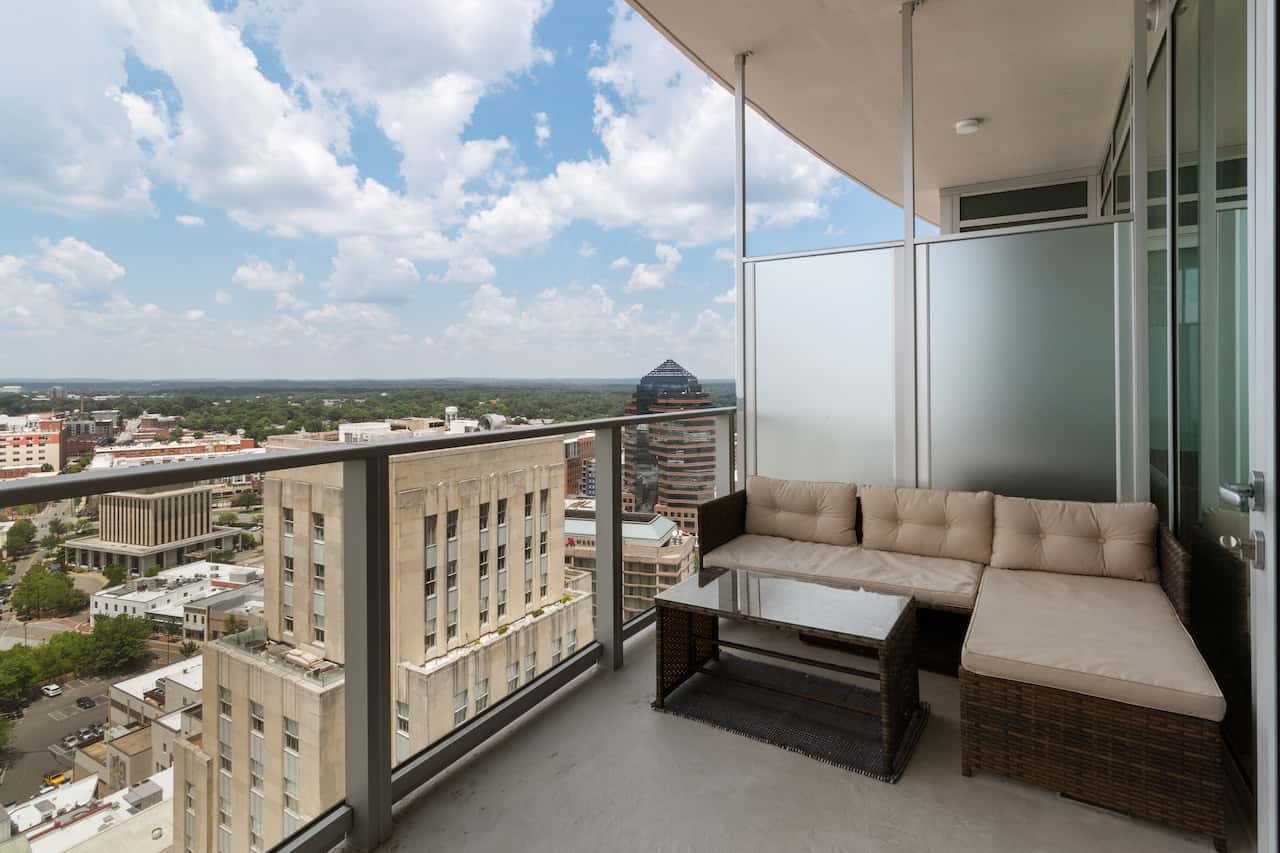 frosted glass design idea for balcony