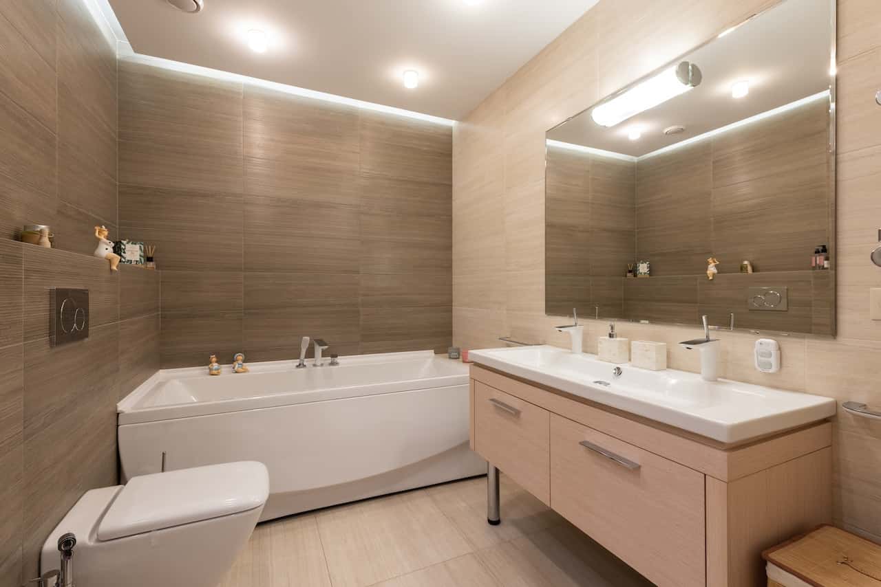 mellow colours in bathroom