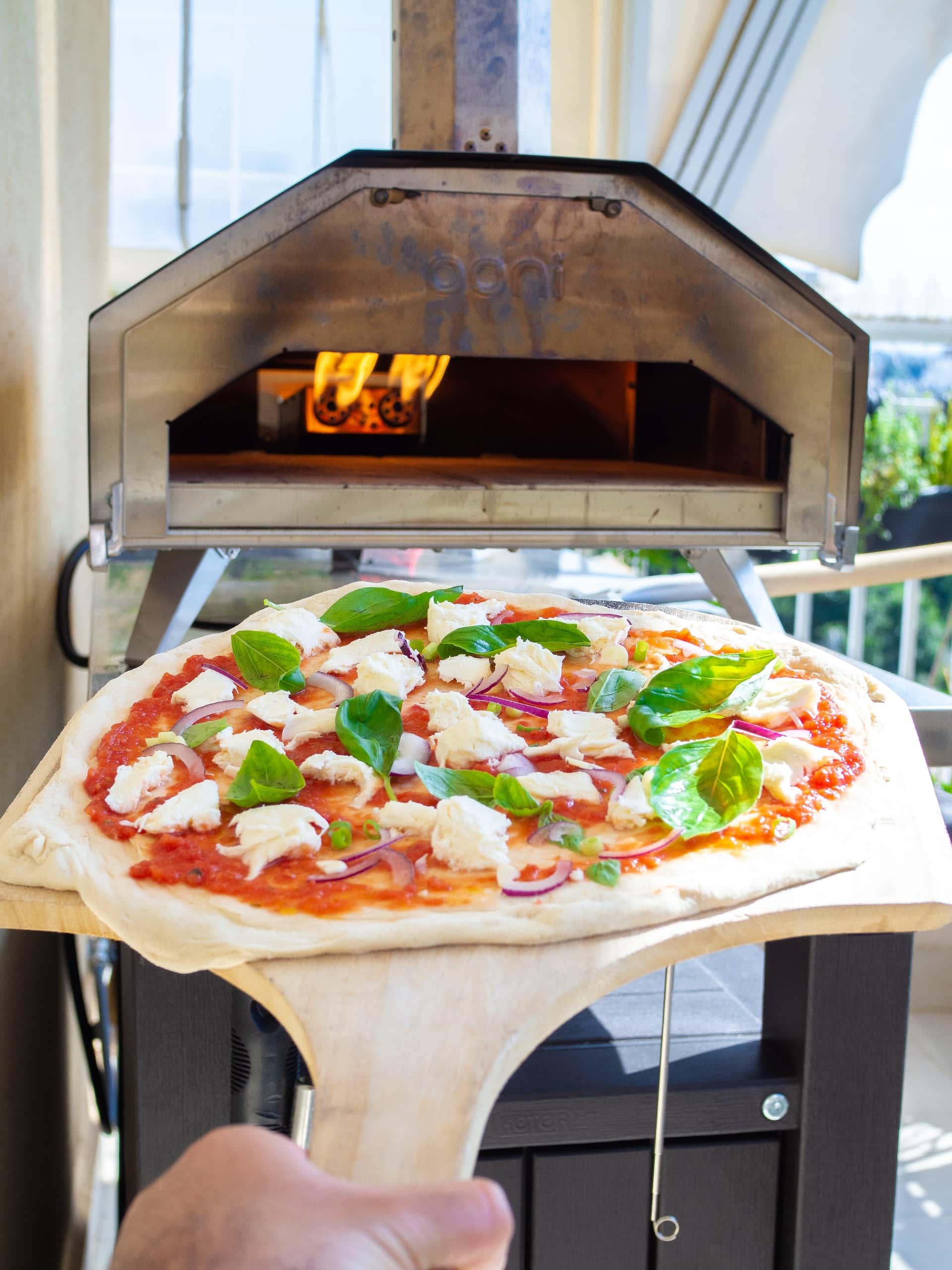 Easy balcony kitchen ideas with pizza making space