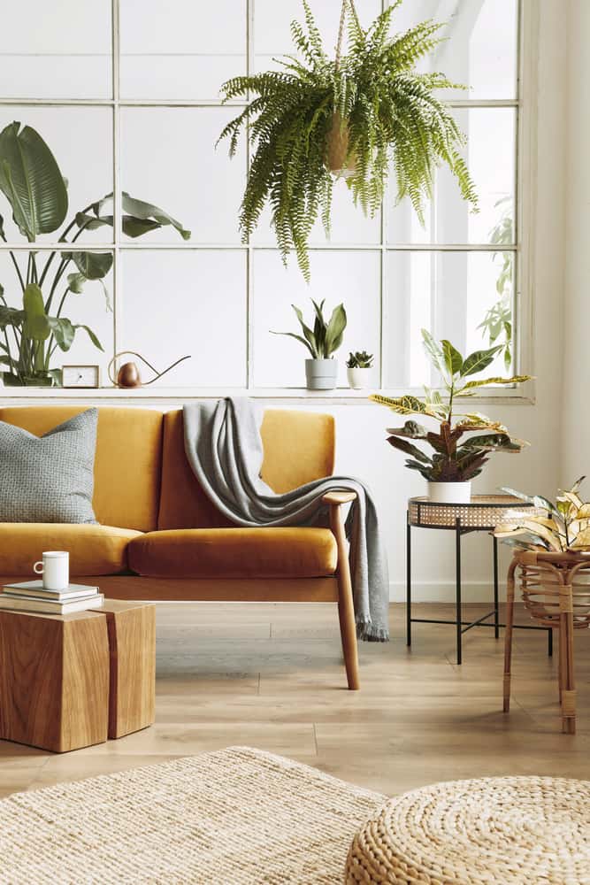 exquisite corner table