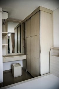Minimal corner wardrobe and cupboard design for small bedroom space 