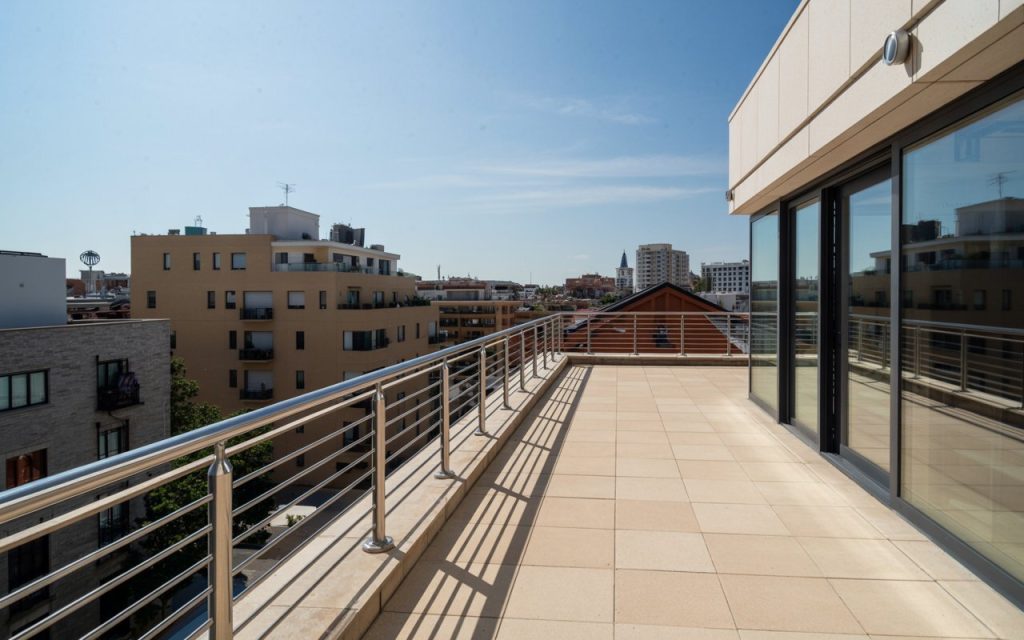 terrace steel railing design horizontal bar urban