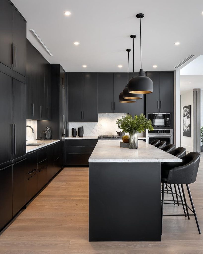  Black high-end laminate kitchen cabinets design