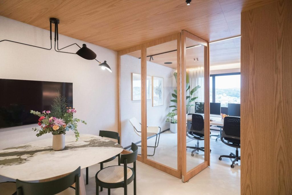 Glass wood folding partition modern office design