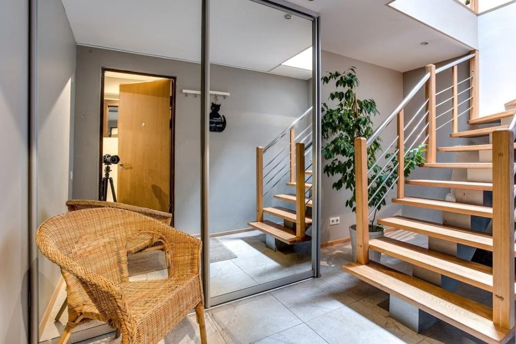 Full-length mirror wardrobe decoration in entryway