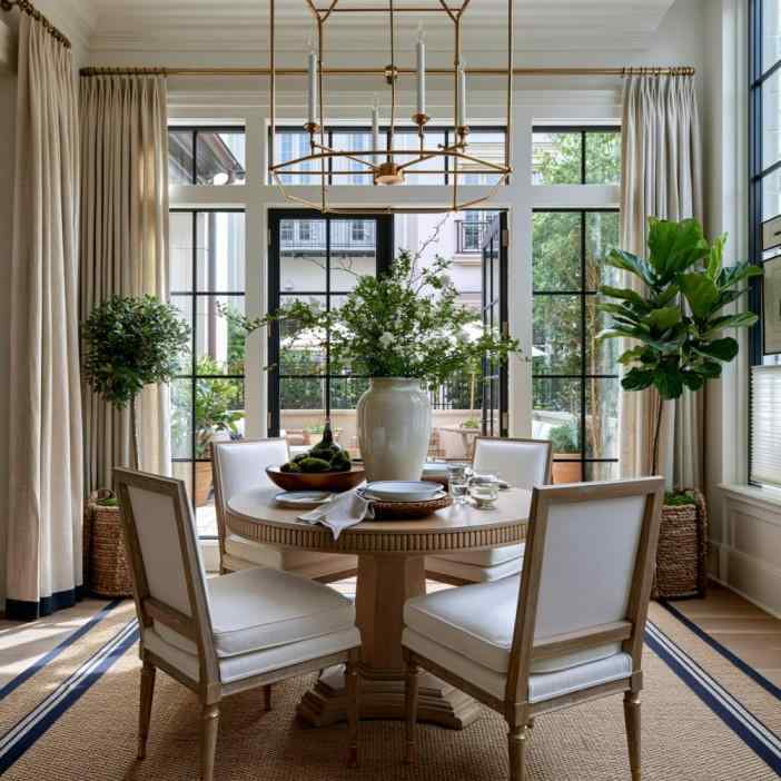 Opulent home decor dining room design